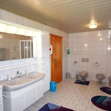 בית נופש Gruppenferienhaus Landhaus St.oswald-mit Pool סנט אוסוולד